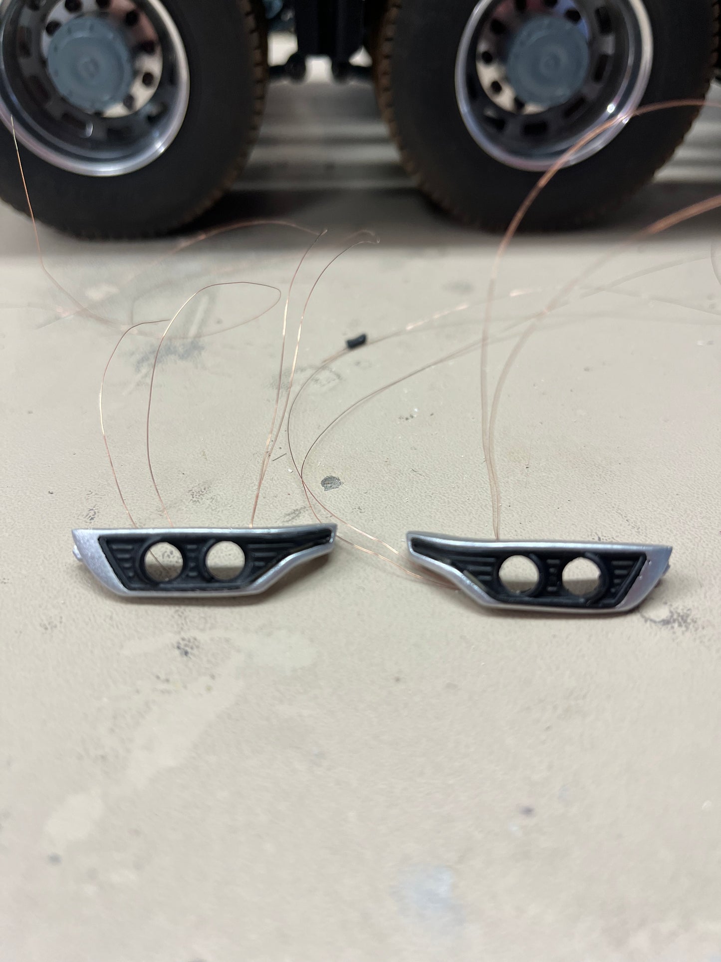 Tagfahrlicht für Bruder Fendt1050