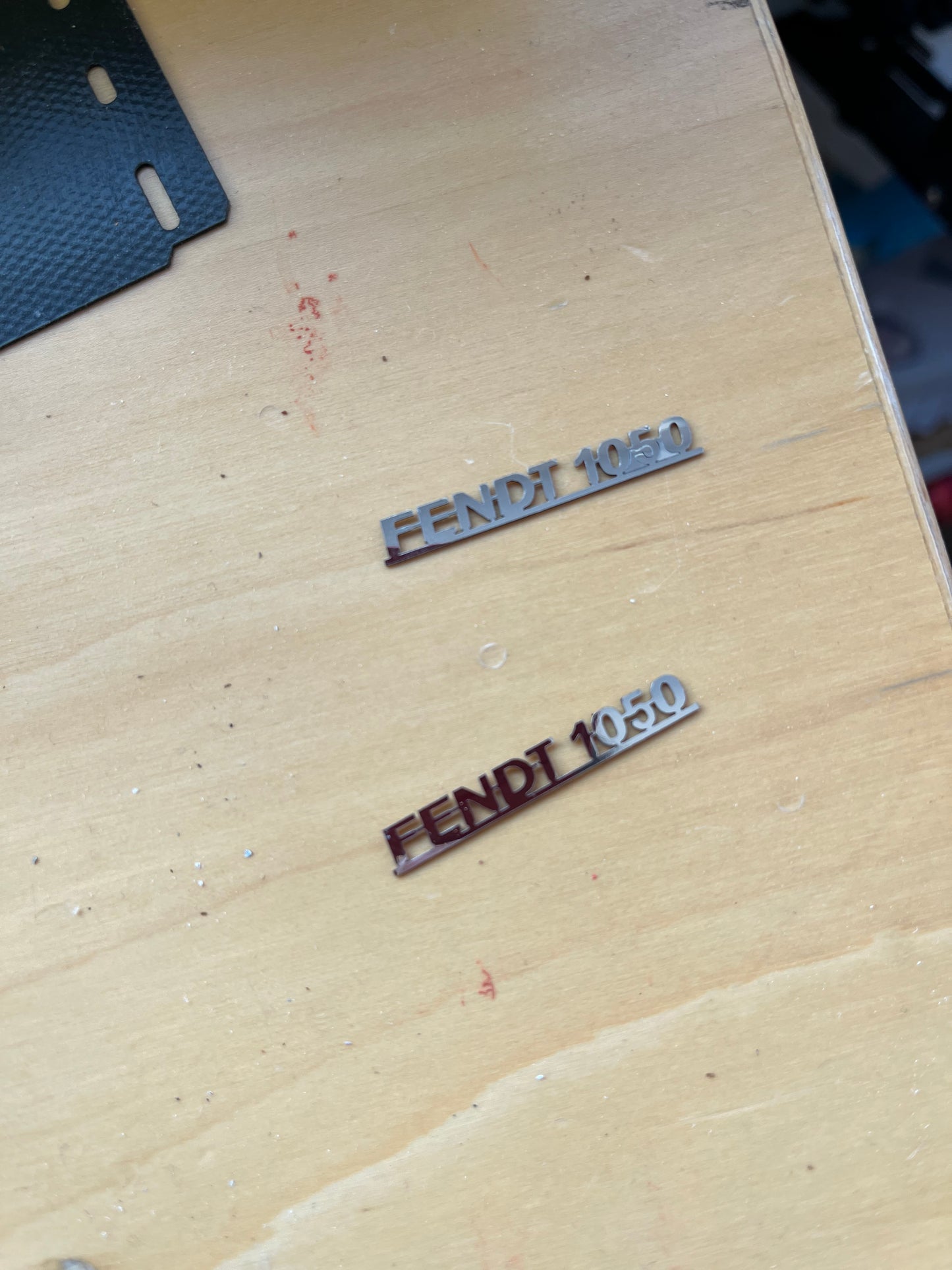 Bruder Fendt Chrome Schriftzug